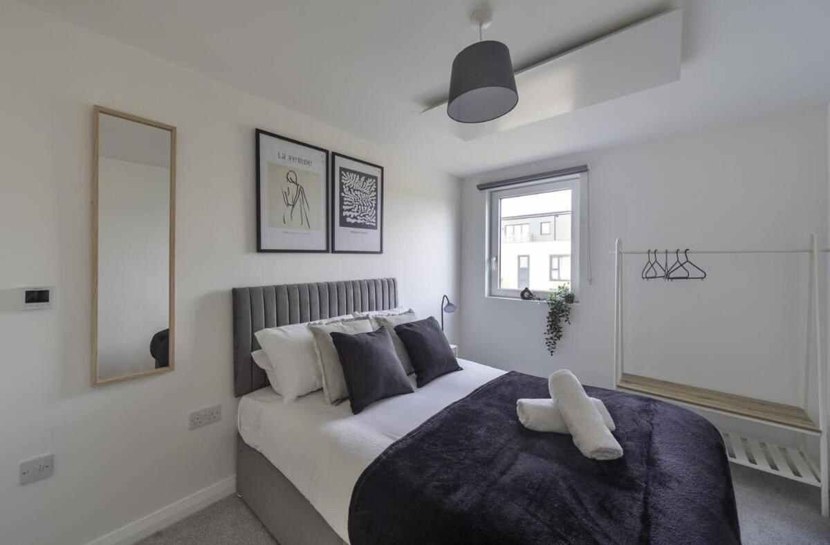 Modern And Bright 2 Bed Apartment In Ashford Ashford  Exterior photo
